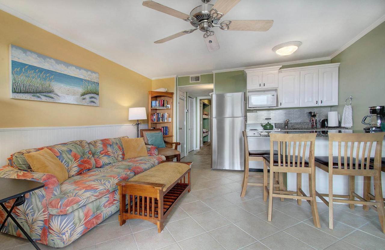 Nothing But Ocean In Forest Beach Hilton Head Island Exterior foto